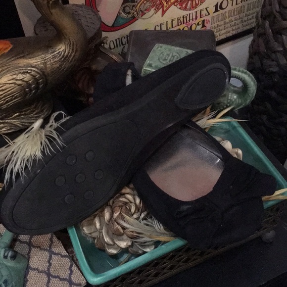 Gap Faux Suede Bow Flats - Picture 2 of 3